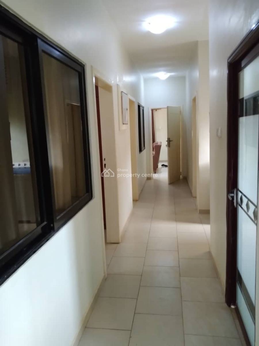 Fully Furnished Fairly Used 3 Bedroom House. Negotiable Price., Tema Community 25, Devtraco Estate., Community 25, Tema, Accra, Detached Duplex for Sale
