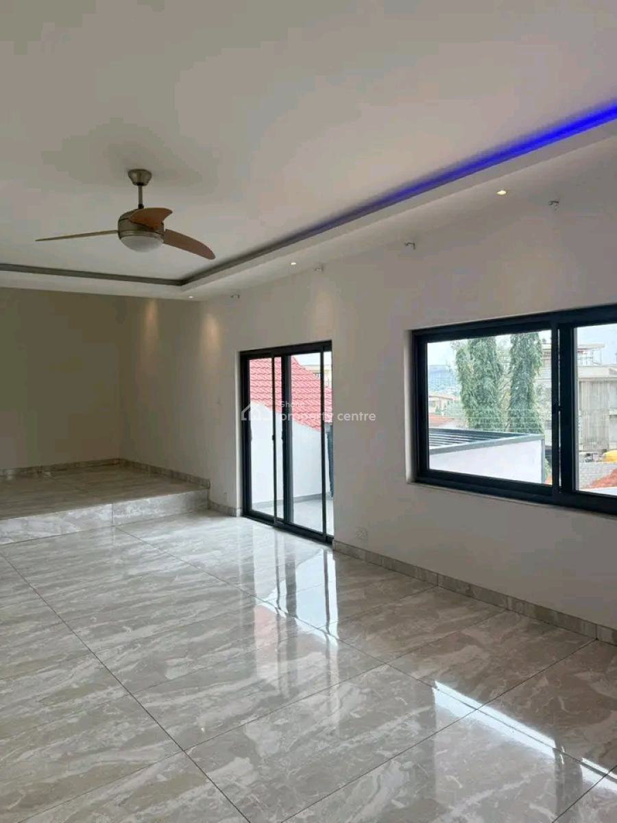 Luxurious 4-bedroom Townhouse @ Airport Residential Area, Airport Residential Area, Accra, Townhouse for Rent