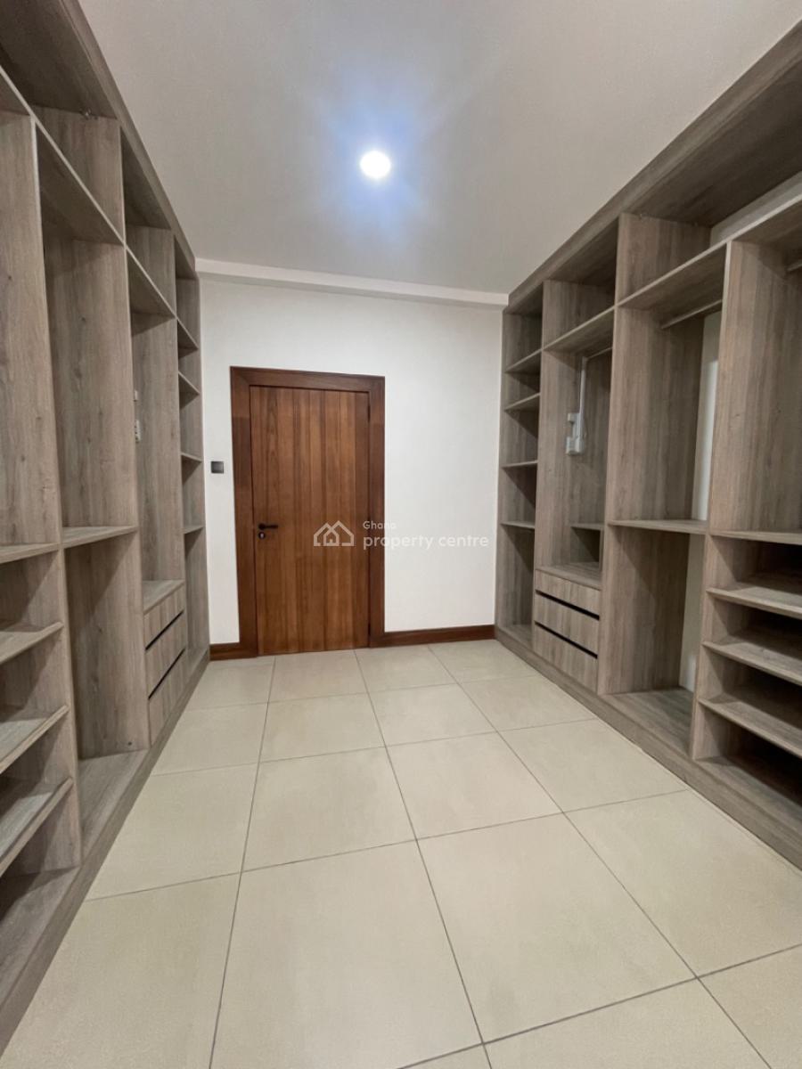 Furnished and Unfurnished 3 Bedroom Townhouse with Boys Quarters, North Labone, Accra, Semi-detached Duplex for Rent