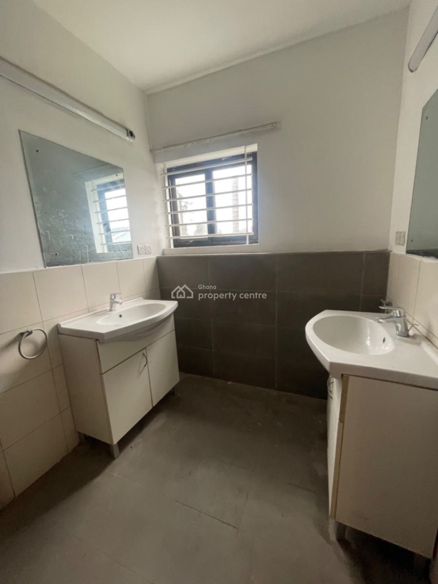Apartment Complex (entire Apartment), Ringway, Osu, Accra, Apartment for Rent