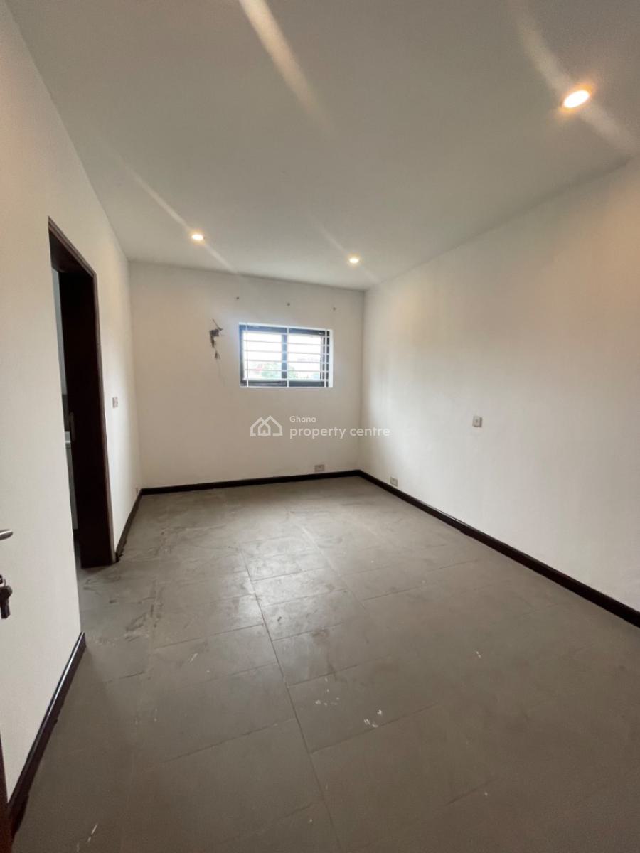 Apartment Complex (entire Apartment), Ringway, Osu, Accra, Apartment for Rent