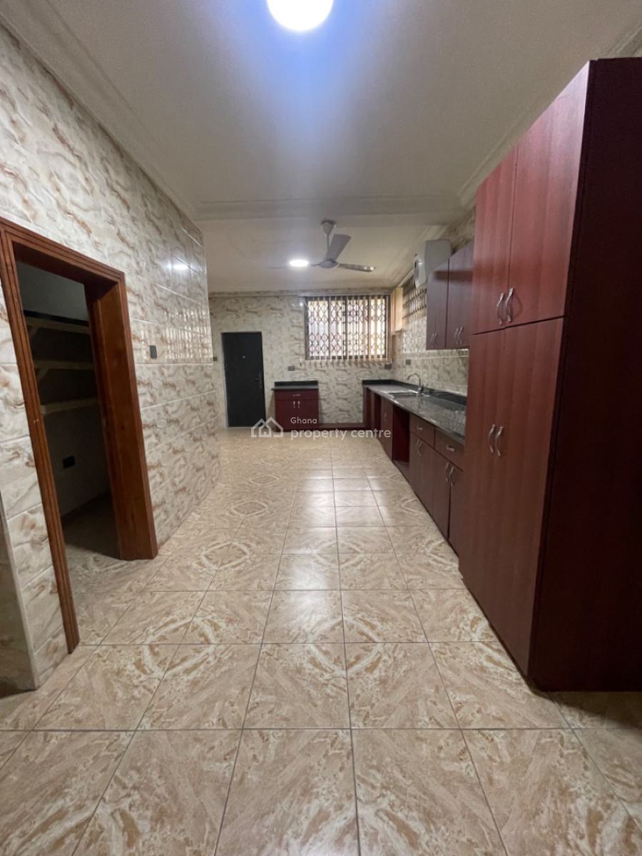 6 Bedroom House, Ringway, Osu, Accra, House for Rent