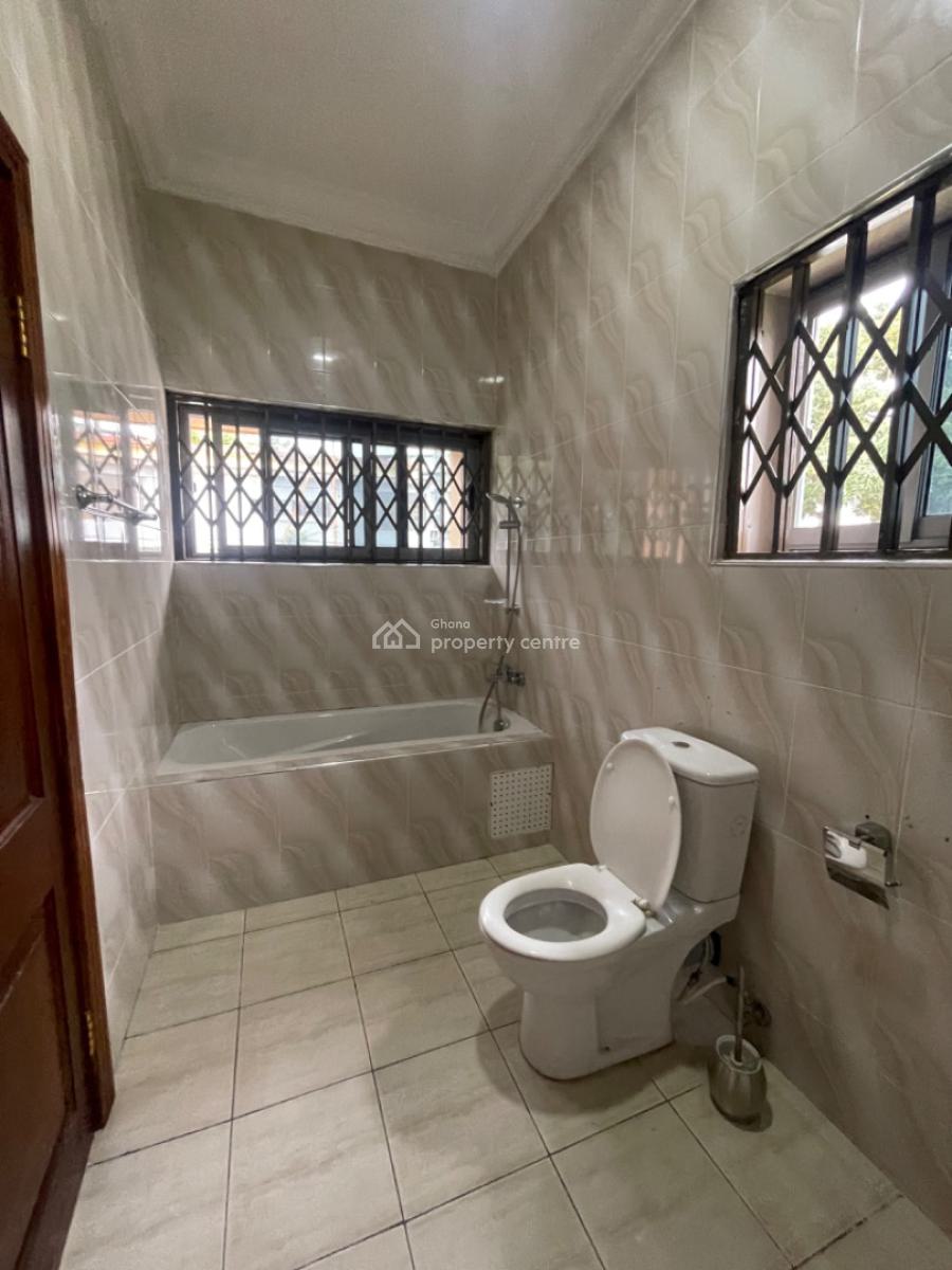 6 Bedroom House, Ringway, Osu, Accra, House for Rent