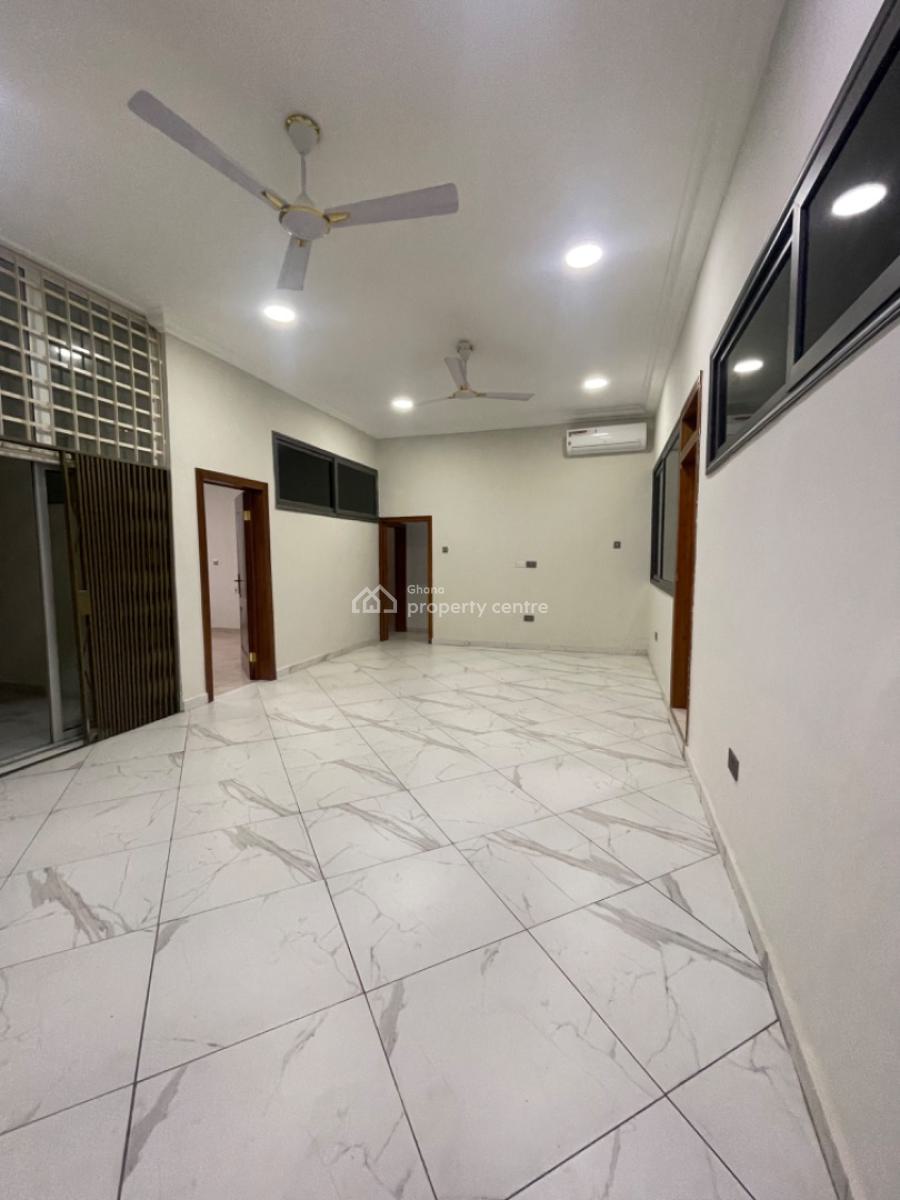 6 Bedroom House, Ringway, Osu, Accra, House for Rent