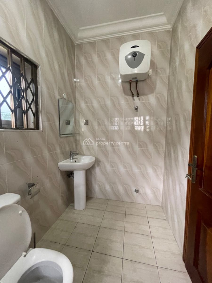 6 Bedroom House, Ringway, Osu, Accra, House for Rent
