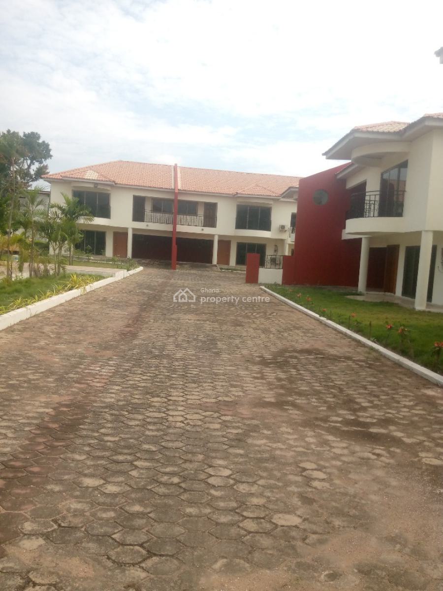 a Semi Furnished 3.5bedroom Semi Detached House @ North Legon, North Legon, Accra, Semi-detached Duplex for Rent