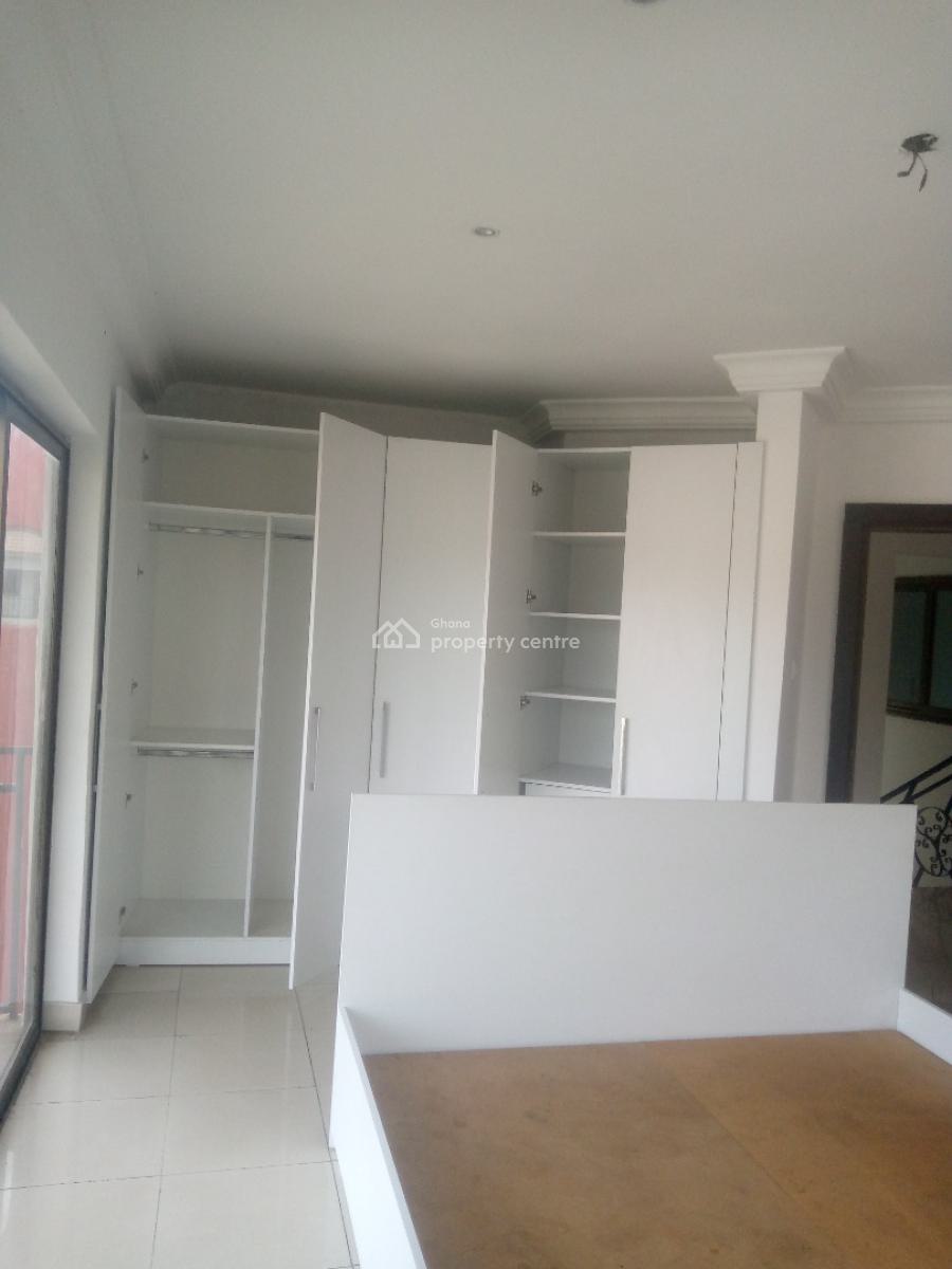 a Semi Furnished 3.5bedroom Semi Detached House @ North Legon, North Legon, Accra, Semi-detached Duplex for Rent