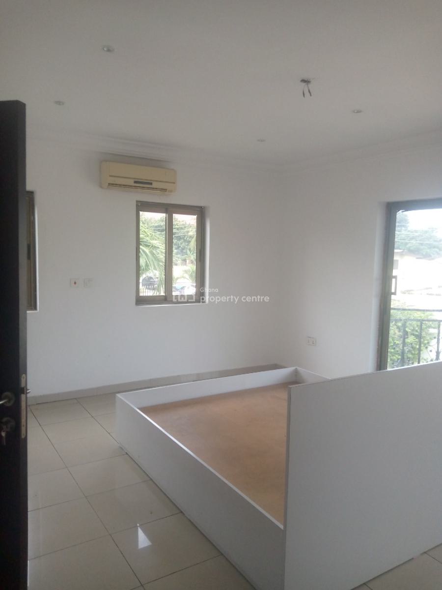 a Semi Furnished 3.5bedroom Semi Detached House @ North Legon, North Legon, Accra, Semi-detached Duplex for Rent