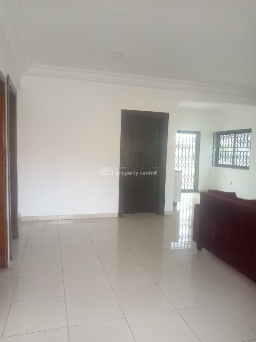 a Semi Furnished 3.5bedroom Semi Detached House @ North Legon, North Legon, Accra, Semi-detached Duplex for Rent