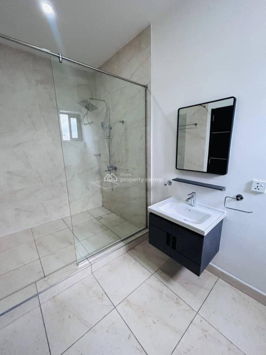 Executive Unfurnished All Ensuite 4 Bedrooms, North Labone, Accra, Townhouse for Rent