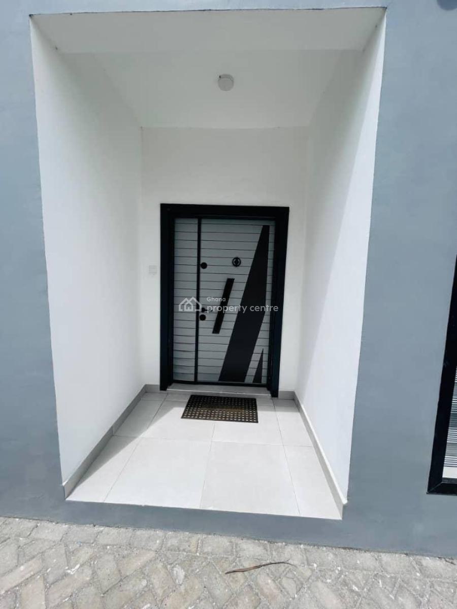 Executive Unfurnished All Ensuite 4 Bedrooms, North Labone, Accra, Townhouse for Rent