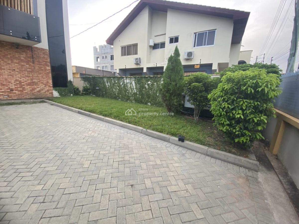 4 Bedrooms at East Legon a&c Mall, a&c Mall, East Legon, Accra, Detached Duplex for Rent