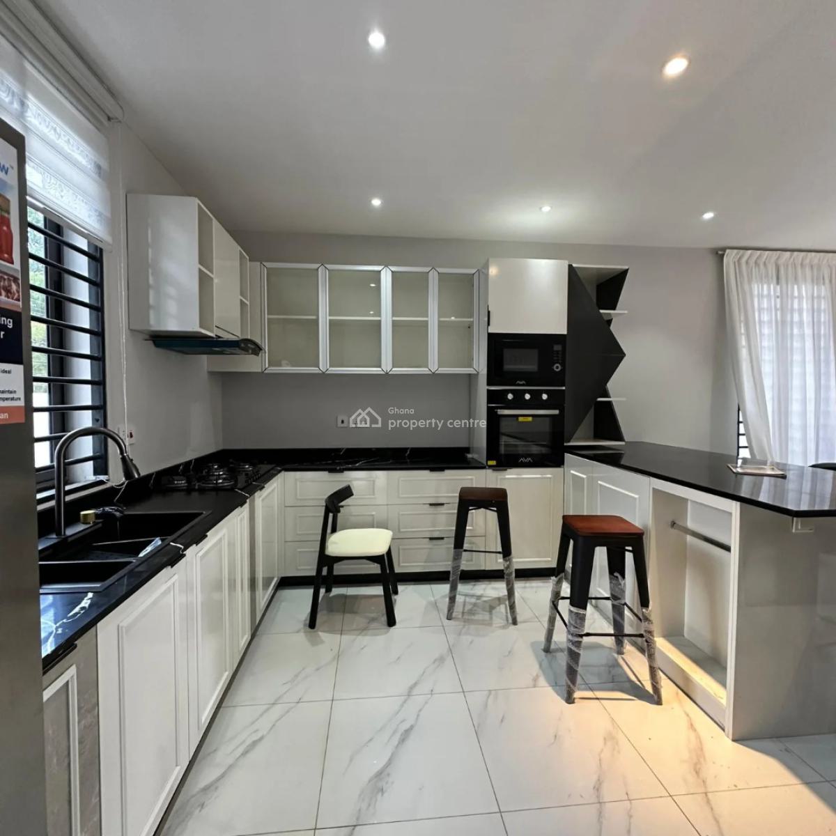 Executive Semi-furnished 3-bedroom, Ashaley Botwe, Adenta Municipal, Accra, House for Sale