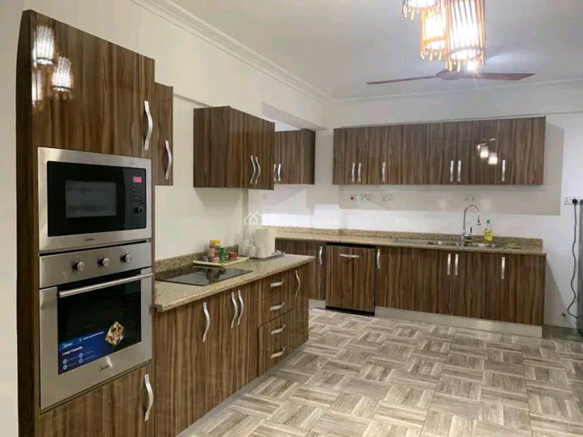 a 2 Room All Ensuite Commercial Space Facing The Roadside, North Labone, Accra, Commercial Property for Rent