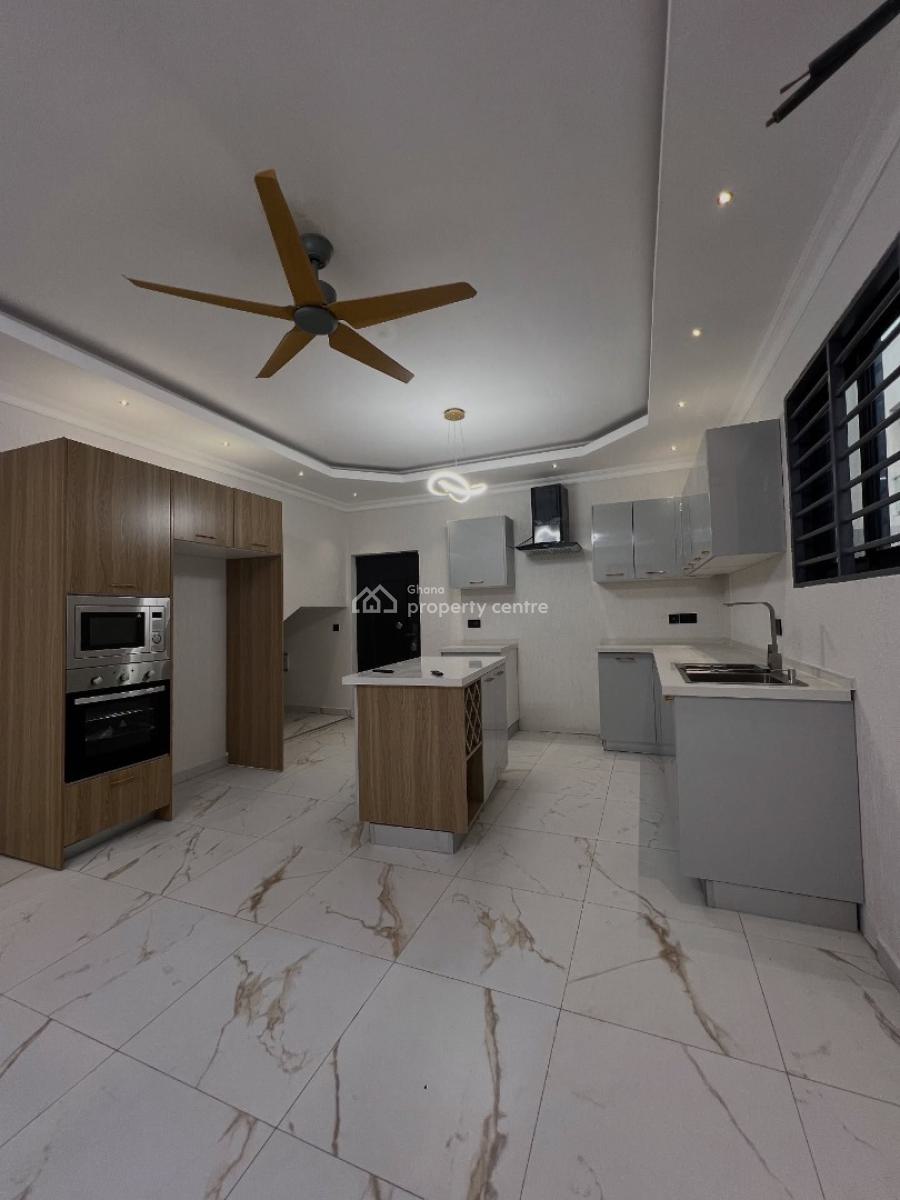 Executive Newly Built All En-suite 2 Bedroom, East Legon, Accra, Townhouse for Rent