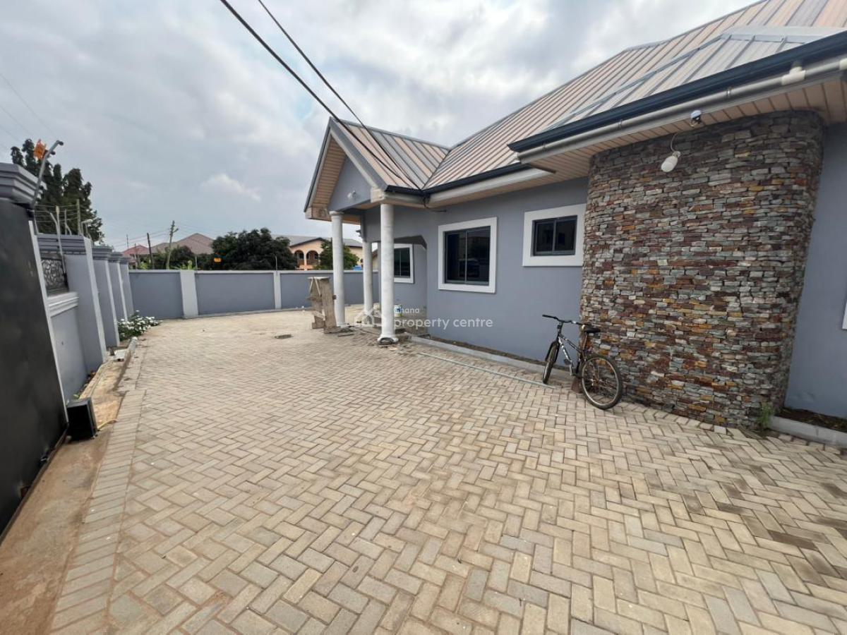 Nice 4 Bedrooms, Community 20, Spintex, Accra, House for Rent