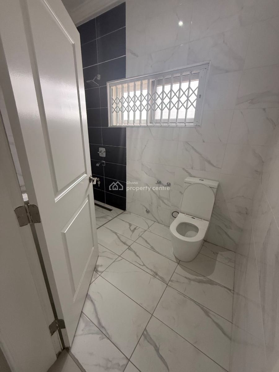 Osu Oxfords Street 5 Bedrooms House, Oxfords Street, Osu, Accra, House for Rent