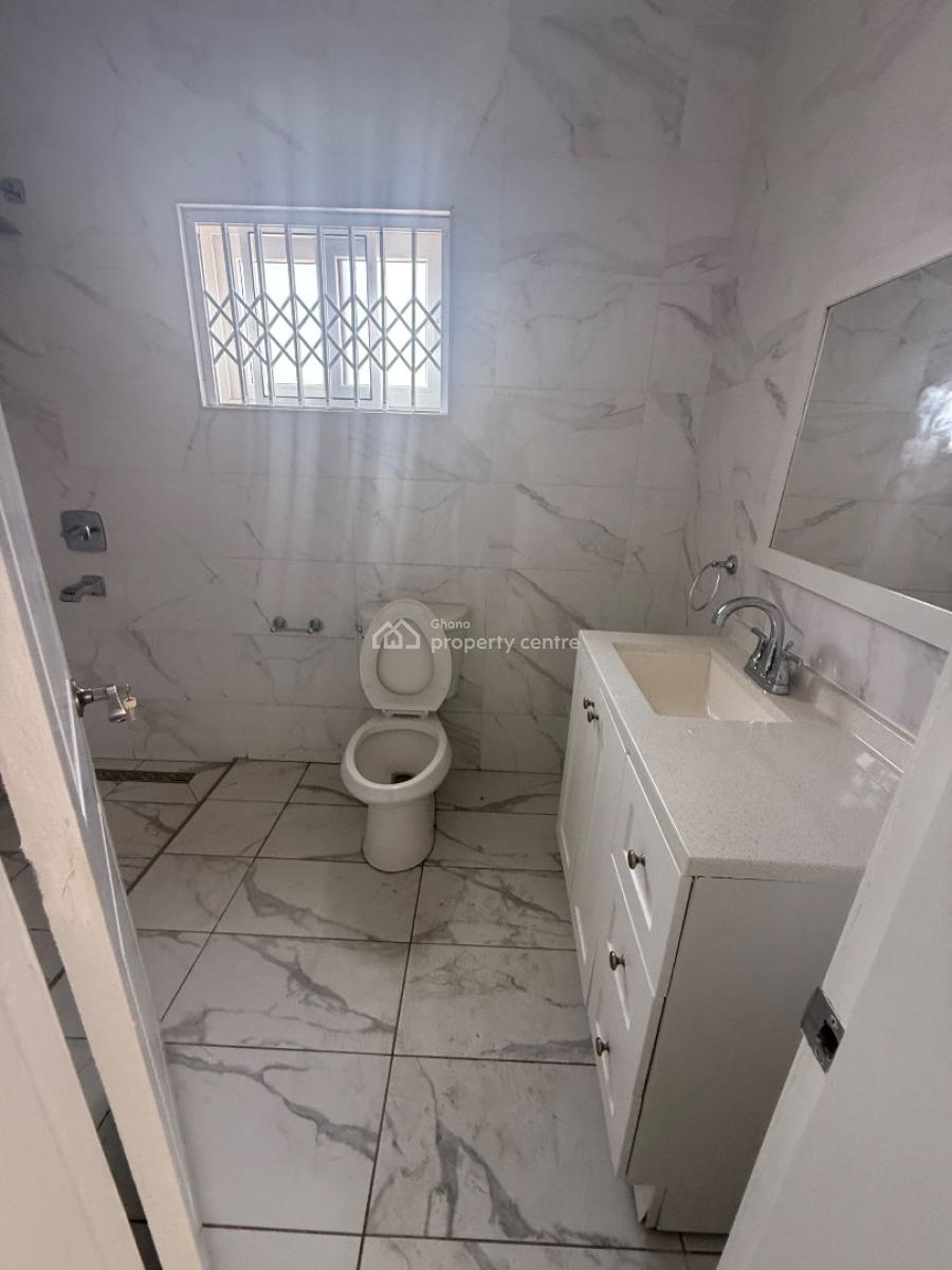 Osu Oxfords Street 5 Bedrooms House, Oxfords Street, Osu, Accra, House for Rent