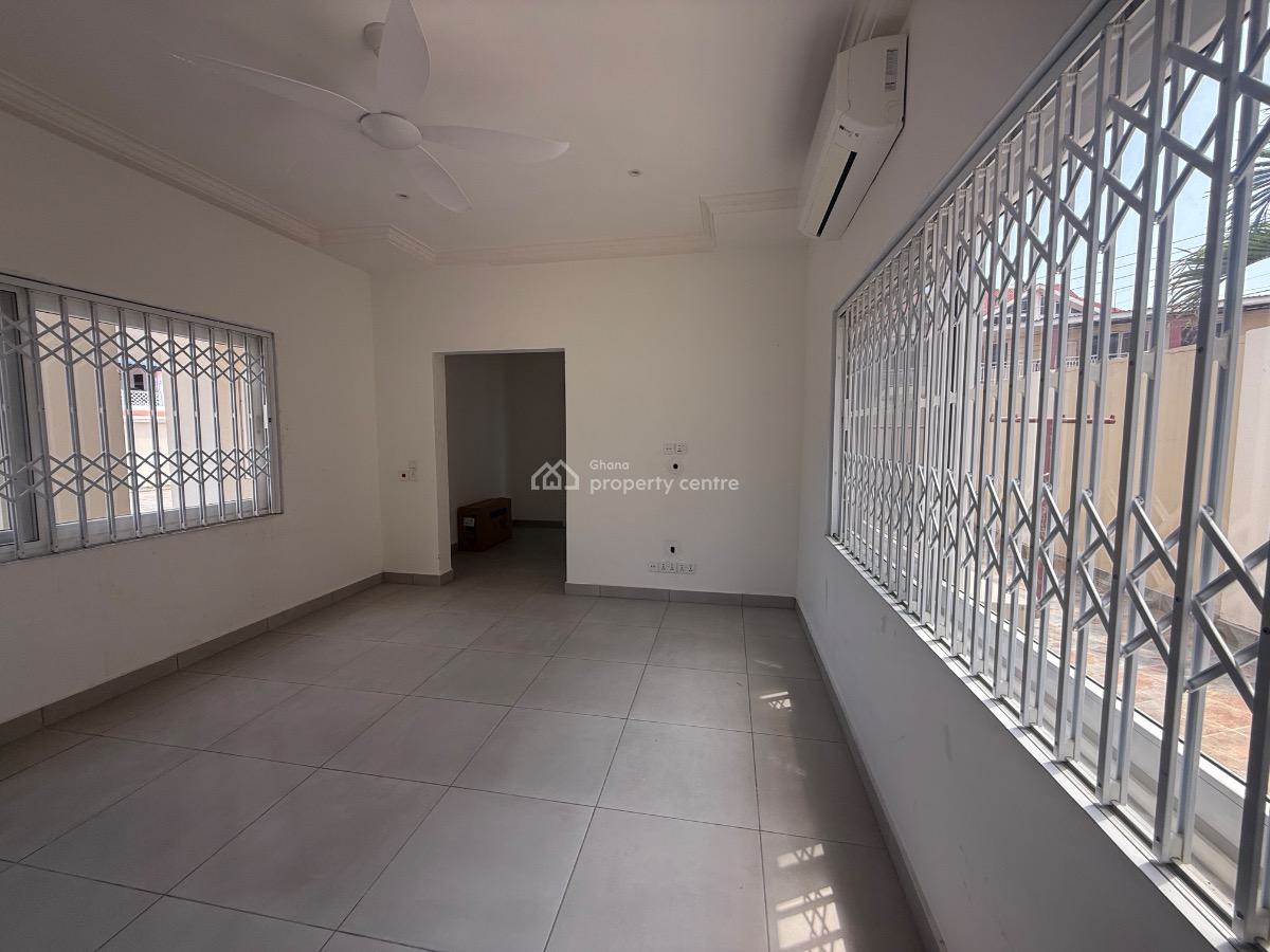 Osu Oxfords Street 5 Bedrooms House, Oxfords Street, Osu, Accra, House for Rent