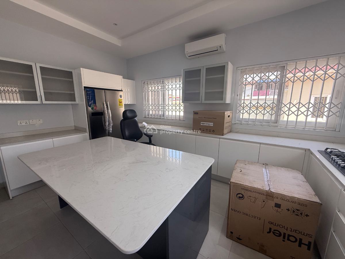 Osu Oxfords Street 5 Bedrooms House, Oxfords Street, Osu, Accra, House for Rent