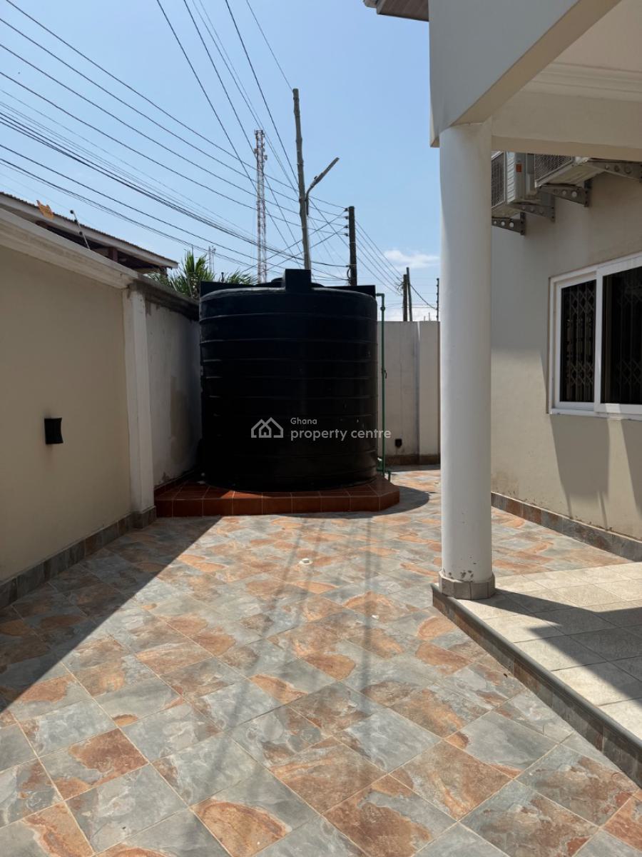 Osu Oxfords Street 5 Bedrooms House, Oxfords Street, Osu, Accra, House for Rent