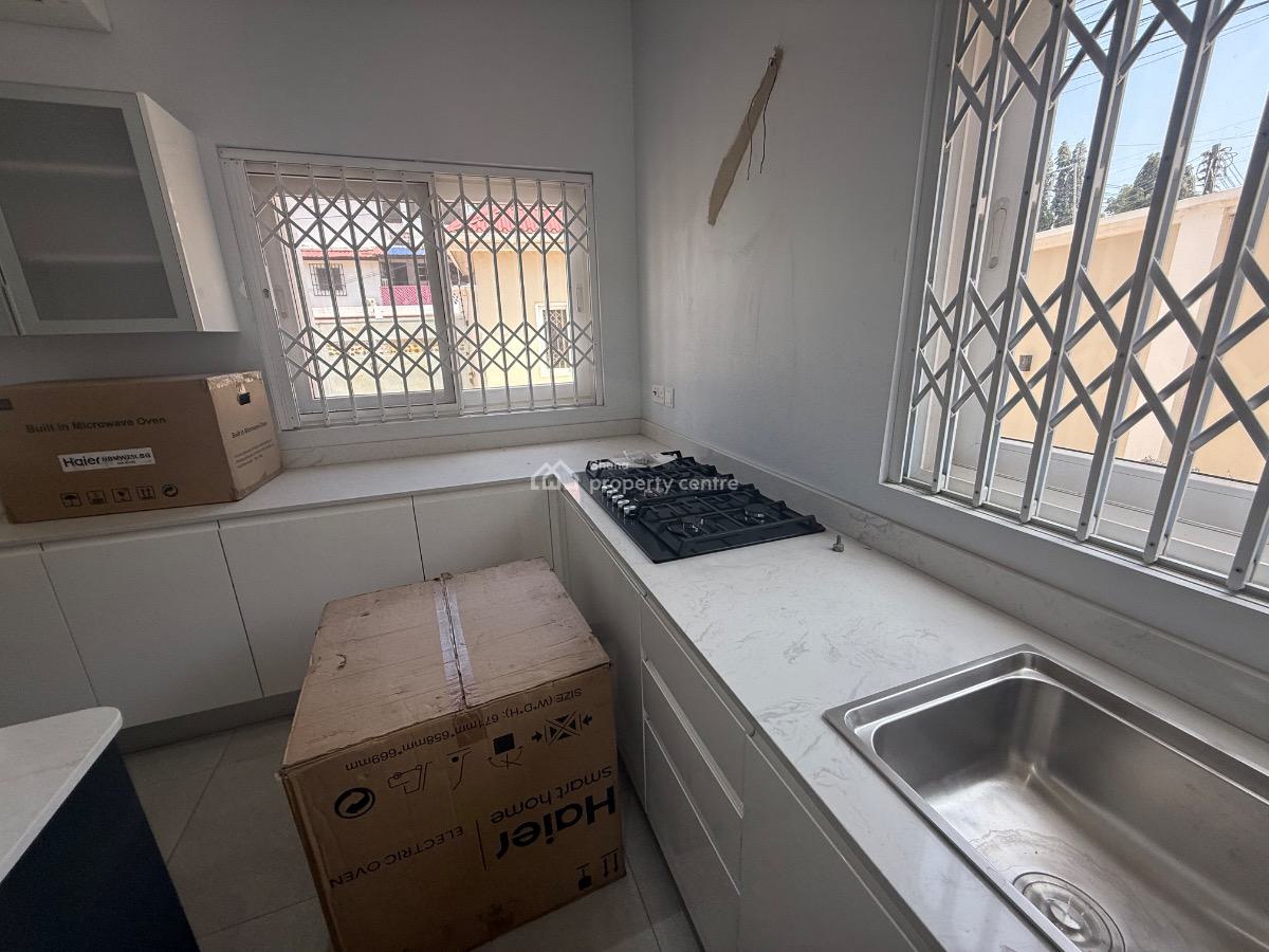 Osu Oxfords Street 5 Bedrooms House, Oxfords Street, Osu, Accra, House for Rent