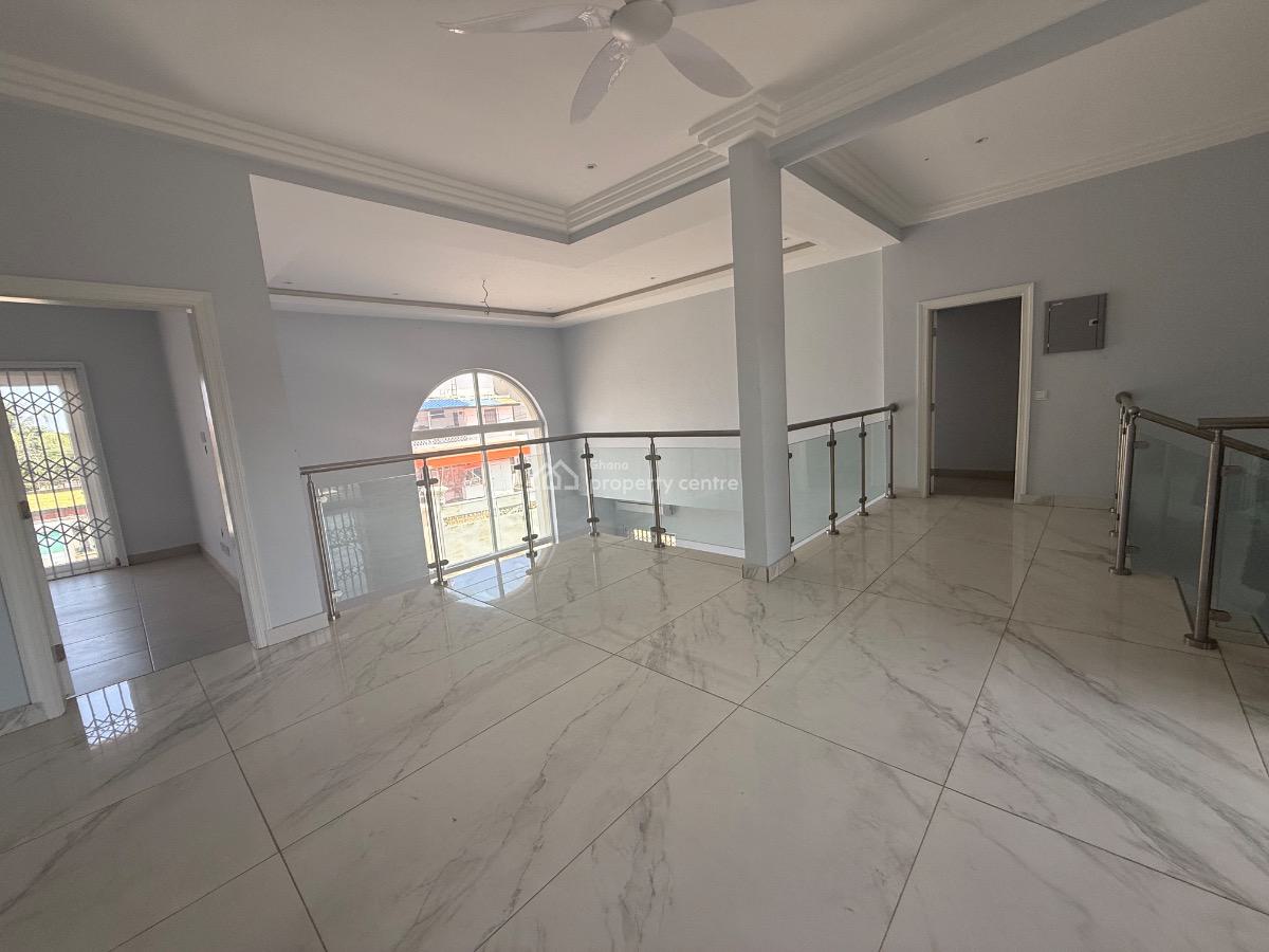 Osu Oxfords Street 5 Bedrooms House, Oxfords Street, Osu, Accra, House for Rent