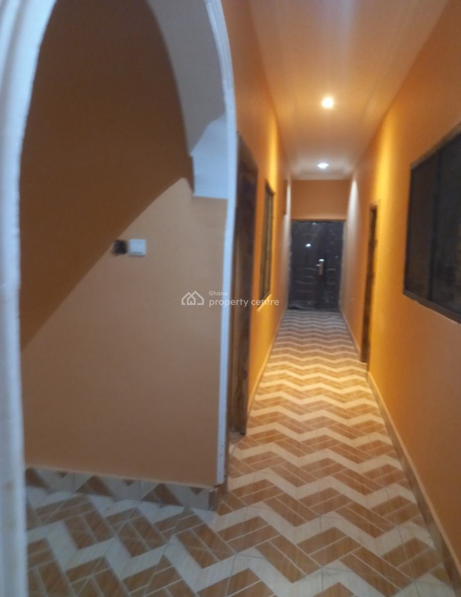 4 Bedrooms ( Newly Built), Trede, on Santasi Road., Kumasi Metropolitan, Ashanti, House for Sale