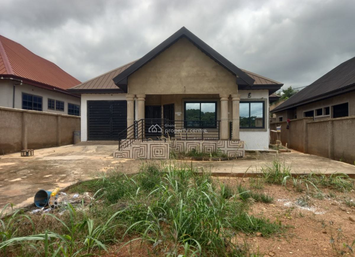 4 Bedrooms ( Newly Built), Trede, on Santasi Road., Kumasi Metropolitan, Ashanti, House for Sale