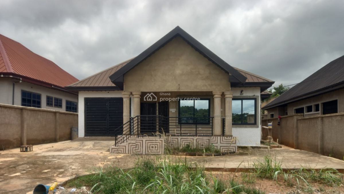 4 Bedrooms ( Newly Built), Trede, on Santasi Road., Kumasi Metropolitan, Ashanti, House for Sale