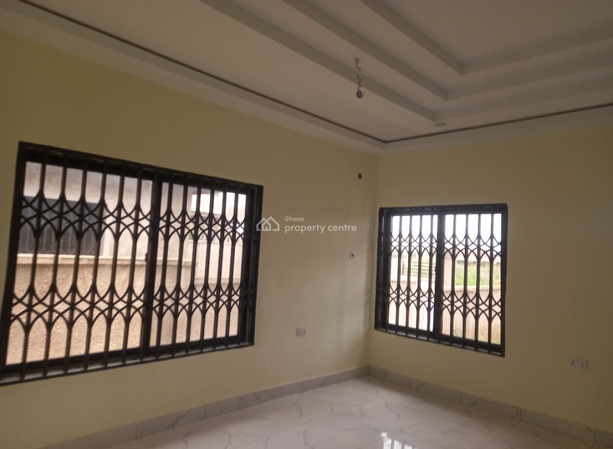 4 Bedrooms ( Newly Built), Trede, on Santasi Road., Kumasi Metropolitan, Ashanti, House for Sale