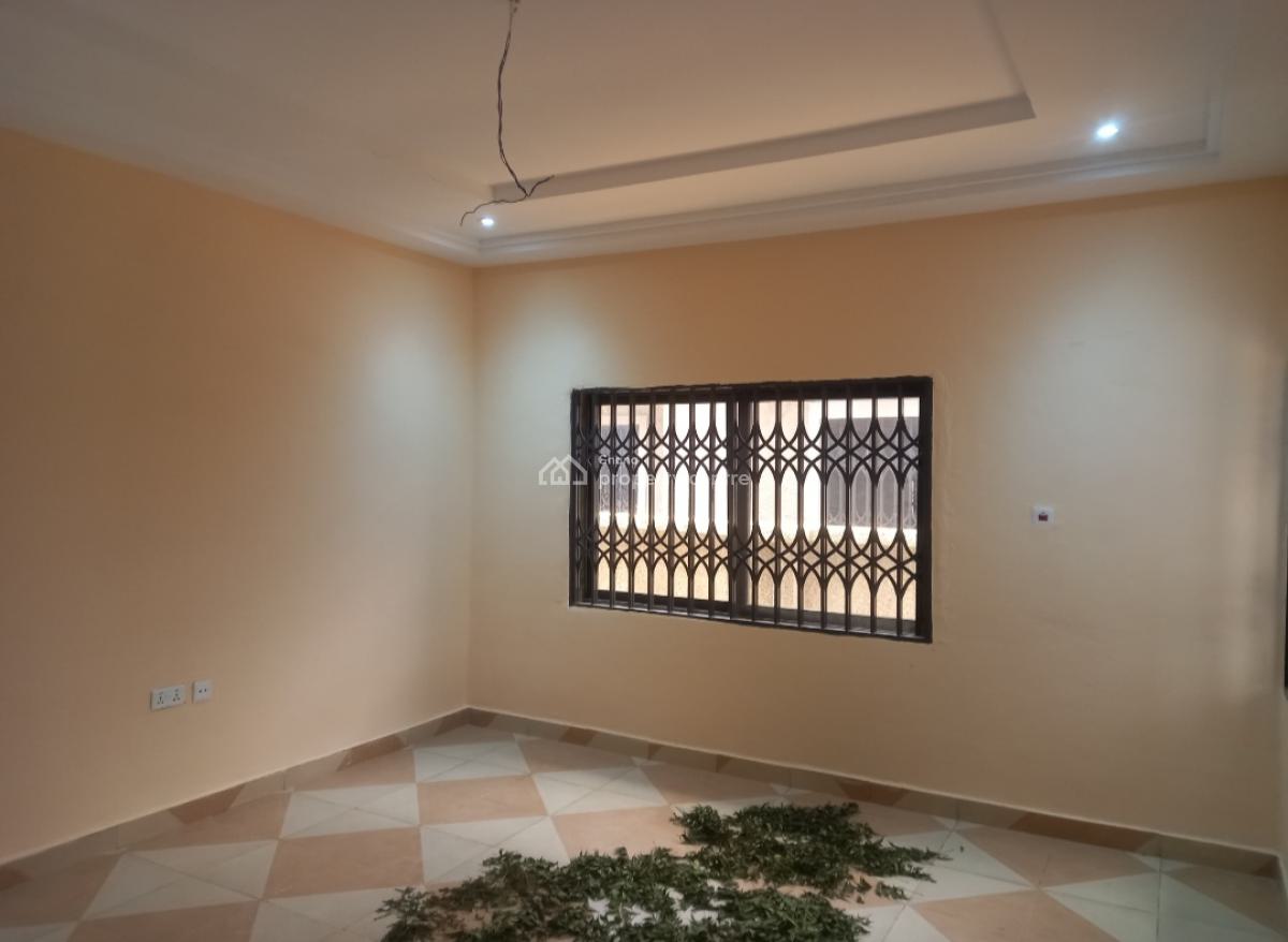4 Bedrooms ( Newly Built), Trede, on Santasi Road., Kumasi Metropolitan, Ashanti, House for Sale