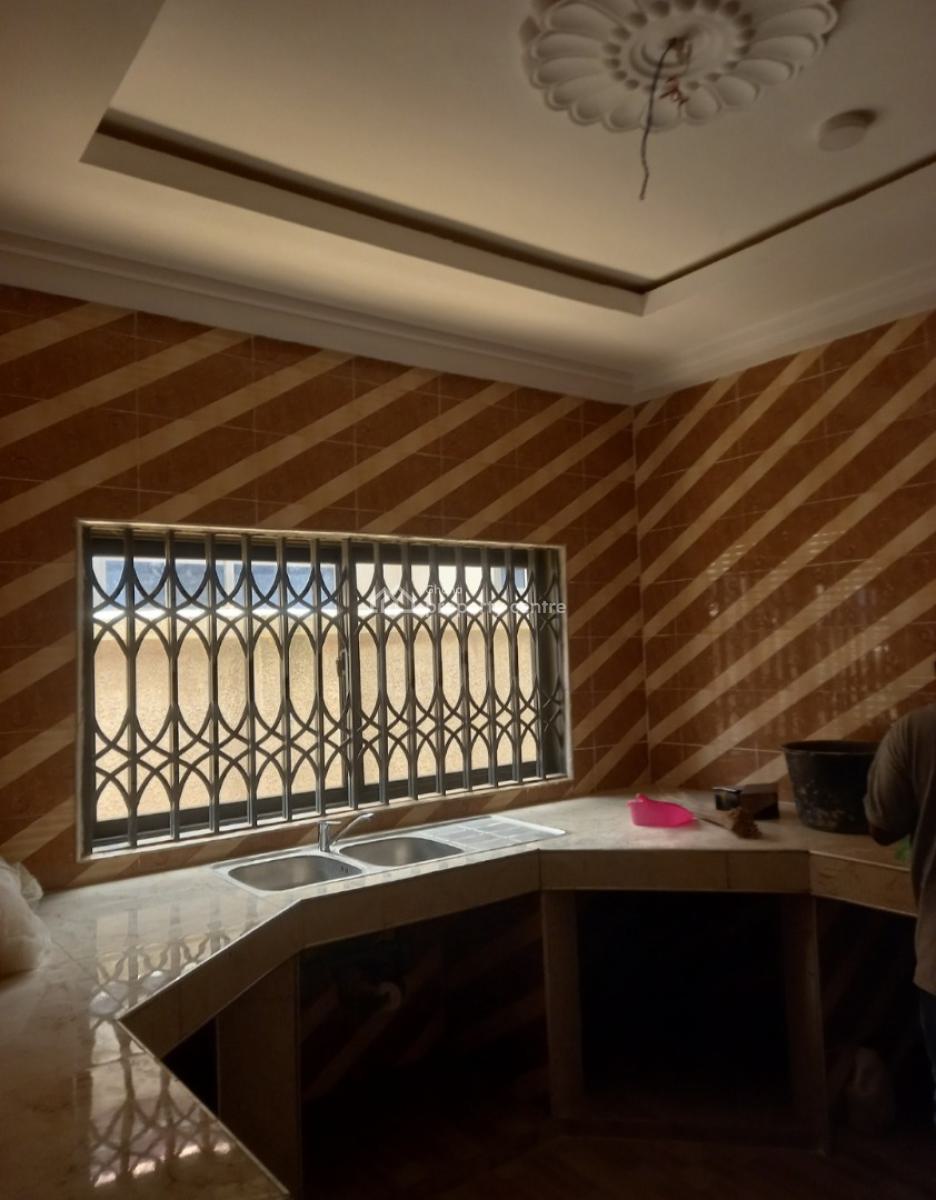 4 Bedrooms ( Newly Built), Trede, on Santasi Road., Kumasi Metropolitan, Ashanti, House for Sale