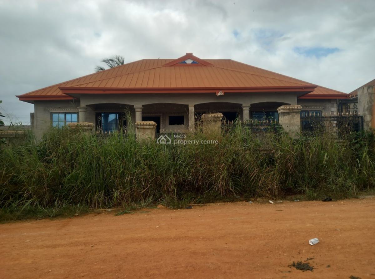 6 Bedrooms, Nkronsa, on Santasi Anwiankwanta Road., Kumasi Metropolitan, Ashanti, House for Sale
