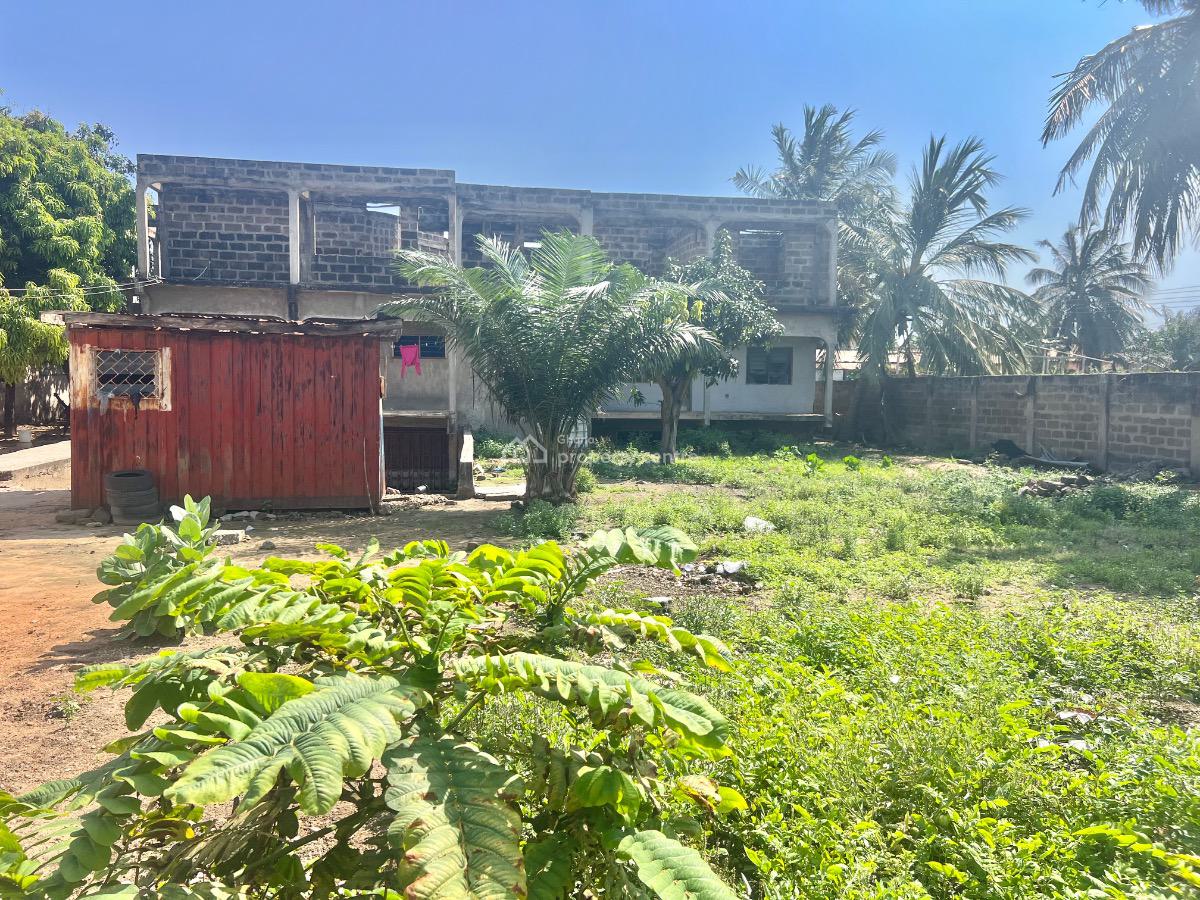9rooms Flat in Lashibi, Lashibi Vivian Farm, Lashibi, Accra, House for Sale