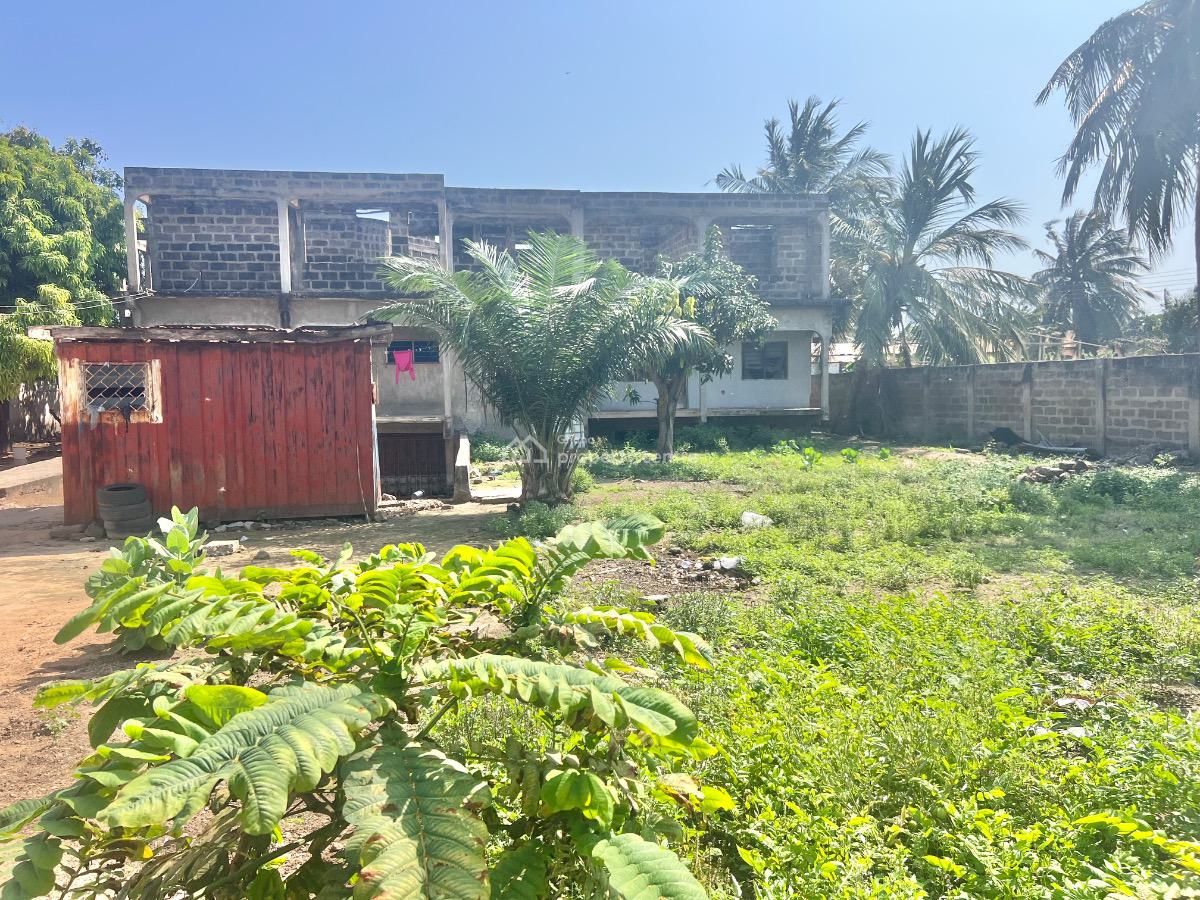 9rooms Flat in Lashibi, Lashibi Vivian Farm, Lashibi, Accra, House for Sale