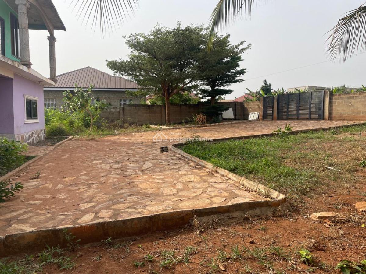 Oyibi 4 Bdrms House on 2 Plot of Land, Oyibi, Oyibi, Accra, House for Sale