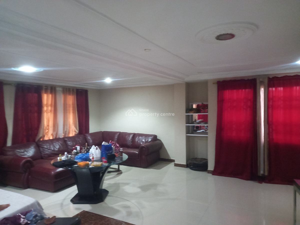 7 Bedrooms, Fumesua, on Tech Ejisu Road., Kumasi Metropolitan, Ashanti, House for Sale