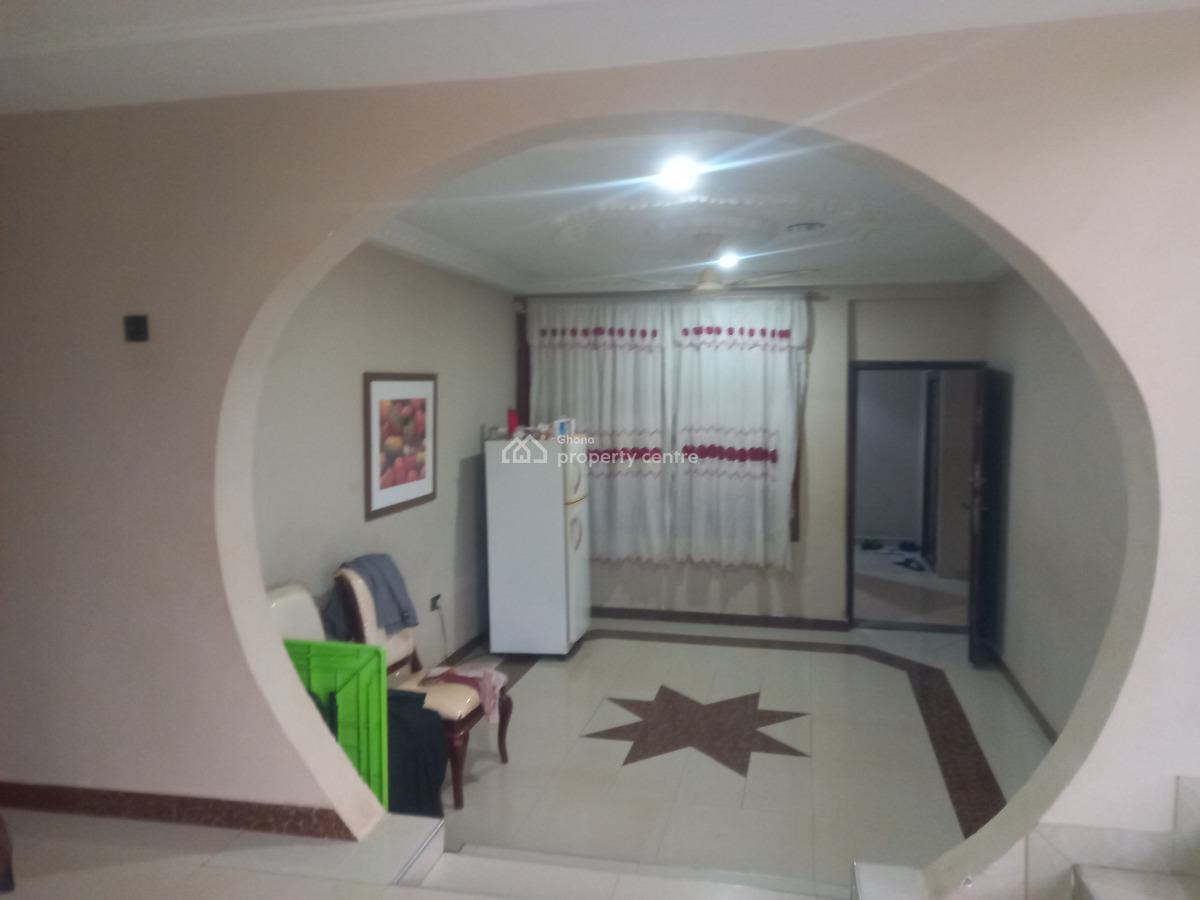 7 Bedrooms, Fumesua, on Tech Ejisu Road., Kumasi Metropolitan, Ashanti, House for Sale