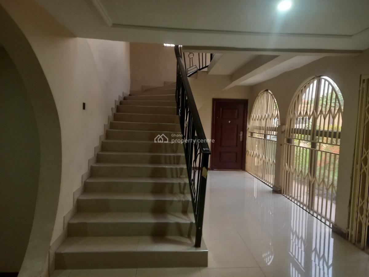 7 Bedrooms, Fumesua, on Tech Ejisu Road., Kumasi Metropolitan, Ashanti, House for Sale