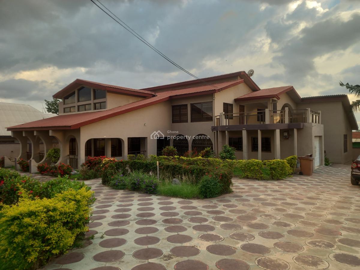 7 Bedrooms, Fumesua, on Tech Ejisu Road., Kumasi Metropolitan, Ashanti, House for Sale