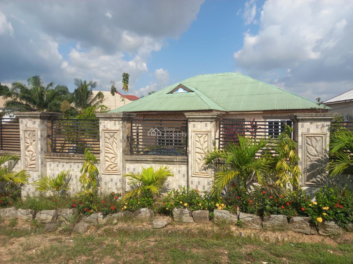 6 Bedrooms, Kodie, Near Kronum Afrancho, on Kumasi Offinso Road, Kumasi Metropolitan, Ashanti, House for Sale