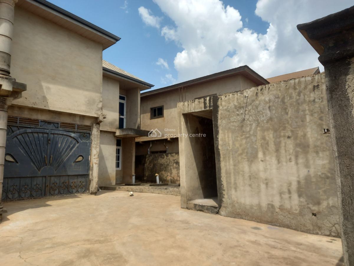 10 Bedrooms, Afrancho ( Township), Near Kronum Suame., Kumasi Metropolitan, Ashanti, House for Sale