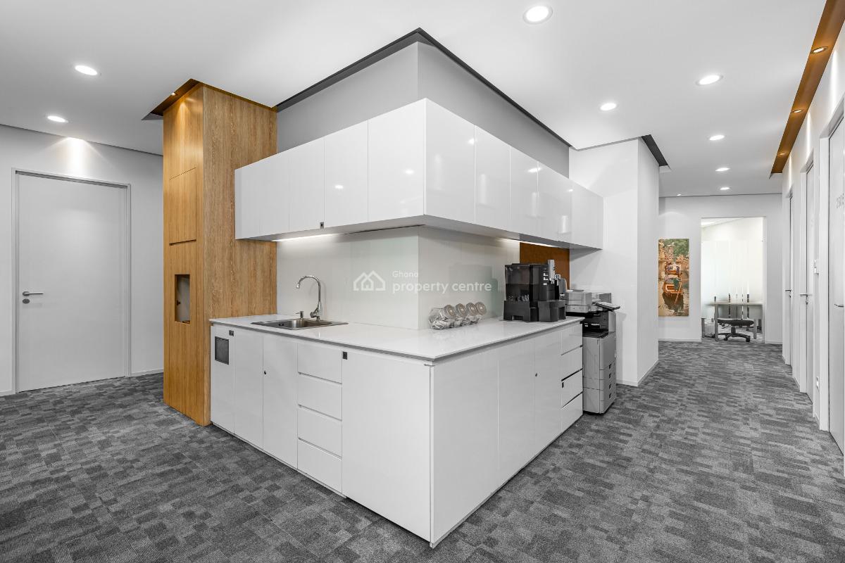Professional Office Space for 1 Person in Regus East Legon, Del Hospital Road East Legon 1st Floor, Bawaleshie Building, East Legon, Accra, Office Space for Rent