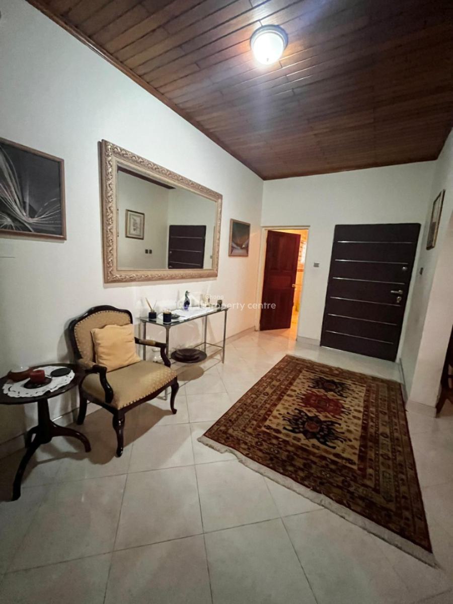 Luxury 4-bedroom House  in East Airport, East Airport, East Airport, Airport Residential Area, Accra, Detached Bungalow for Sale