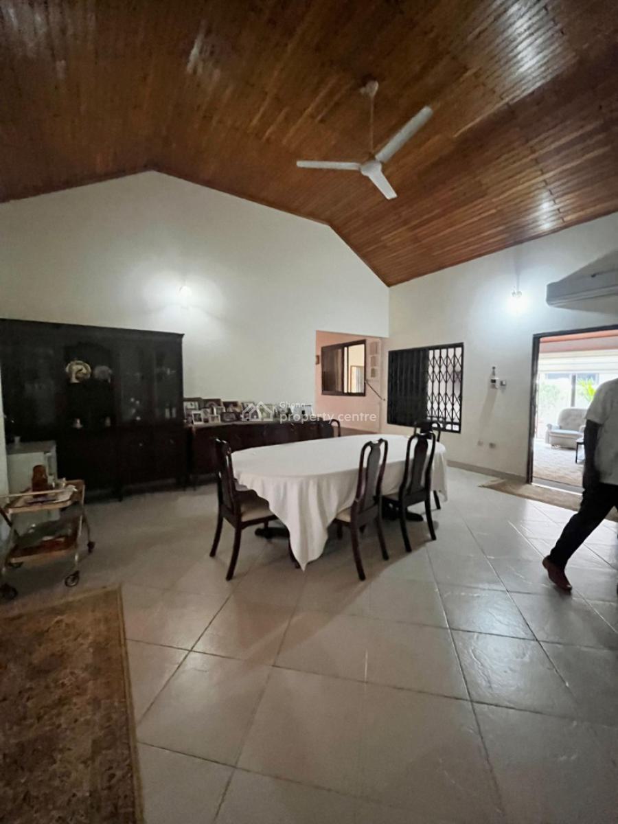 Luxury 4-bedroom House  in East Airport, East Airport, East Airport, Airport Residential Area, Accra, Detached Bungalow for Sale