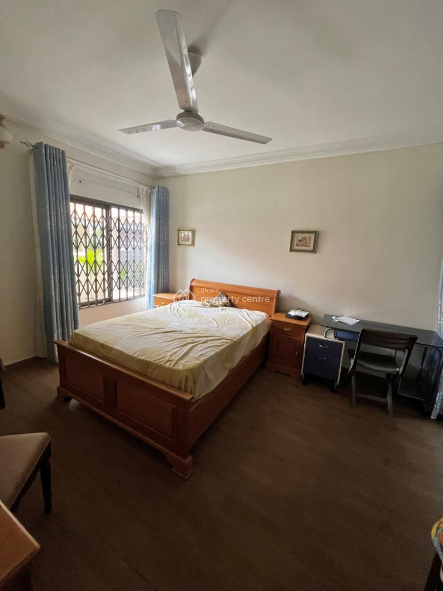 Luxury 4-bedroom House  in East Airport, East Airport, East Airport, Airport Residential Area, Accra, Detached Bungalow for Sale