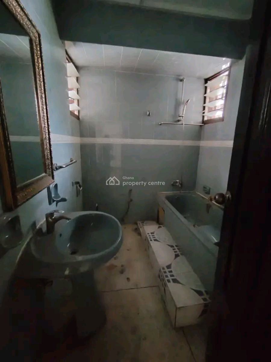10 - Bedroom House @ West Airport, West Airport, Airport Residential Area, Accra, House for Rent