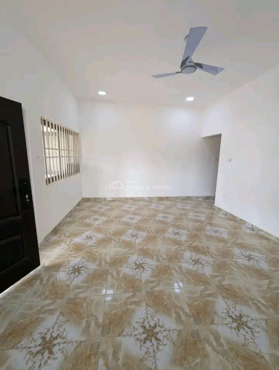 Executive 2-bedroom Apartment @ Cfc Estate, Cfc Estate, Achimota, Accra, Apartment for Rent