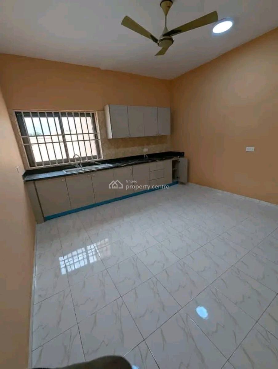 Executive 2-bedroom Apartment @ Cfc Estate, Cfc Estate, Achimota, Accra, Apartment for Rent